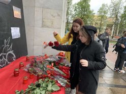 В память о погибших в Казани